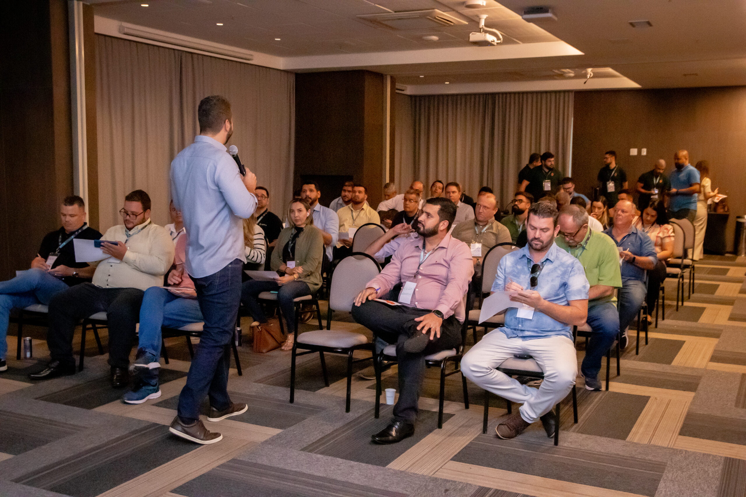 Flávio Muniz - Palestrante de vendas -- especialista